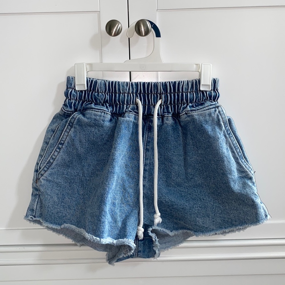 Forever 21 Jean Shorts ~ Size XS